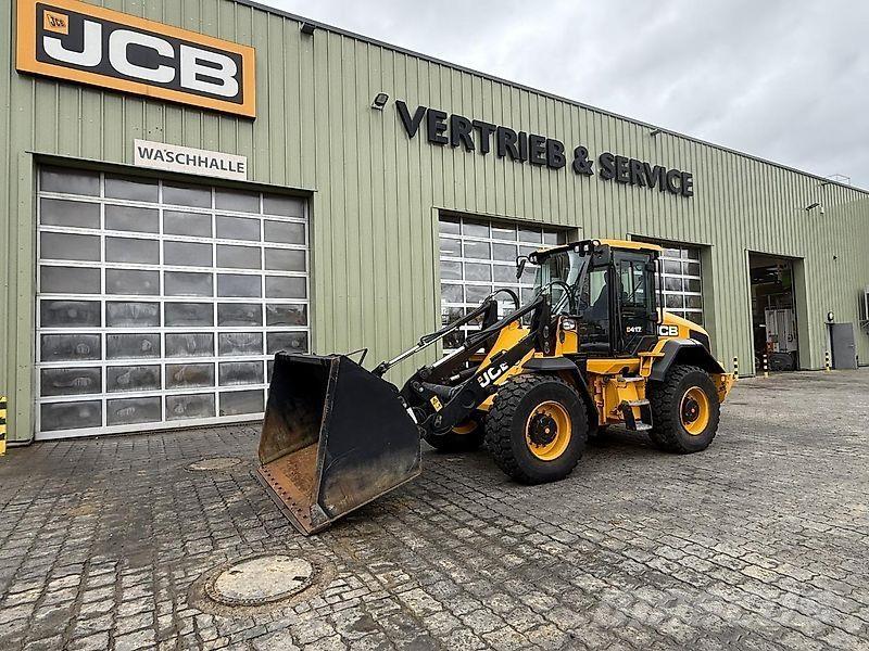 JCB 417 لوادر بعجل