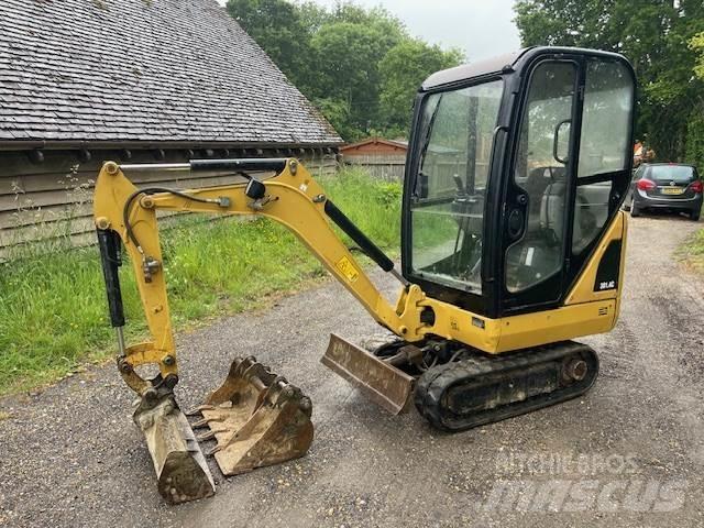 CAT 301.4 حفارات وسط 7 طن - 12 طن