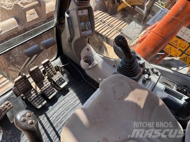 Hitachi ZX210-6 حفارات زحافة
