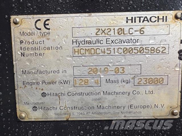 Hitachi ZX210LC-6 حفارات زحافة
