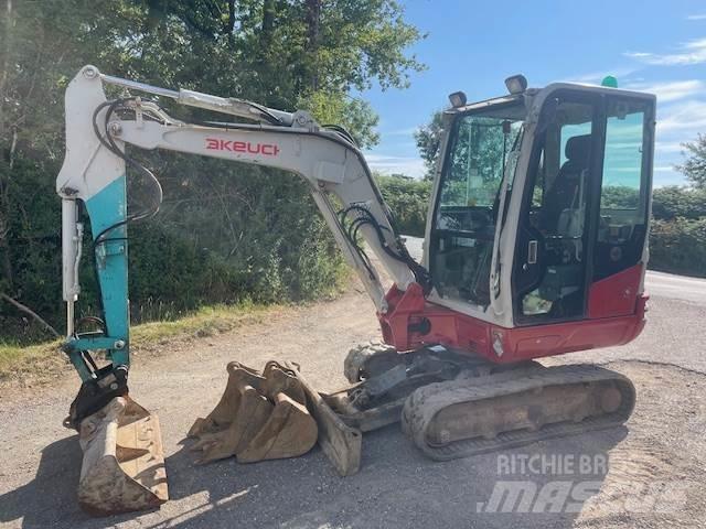 Takeuchi TB230 حفارات وسط 7 طن - 12 طن