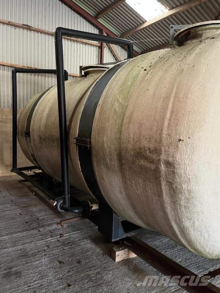  15.000 L vandtank قواديس ومنافيخ ومصاعد