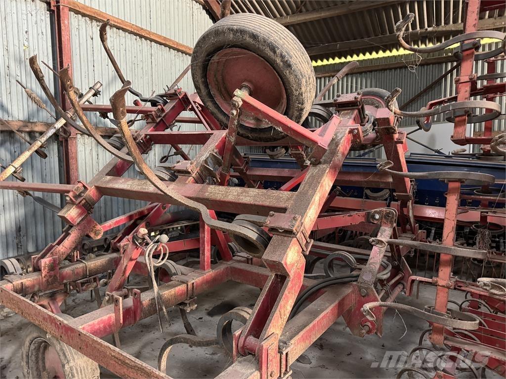Agrodan 17 TDS كاسحات