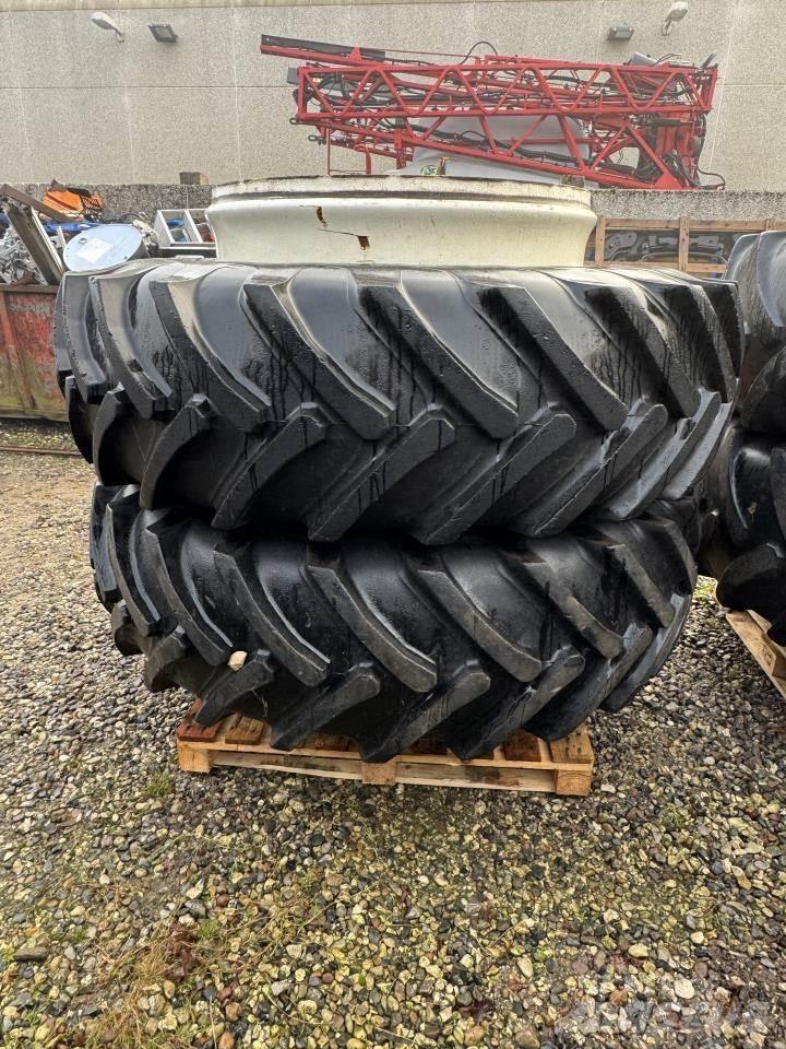 AP 20,8xR42 الإطارات والعجلات والحافات