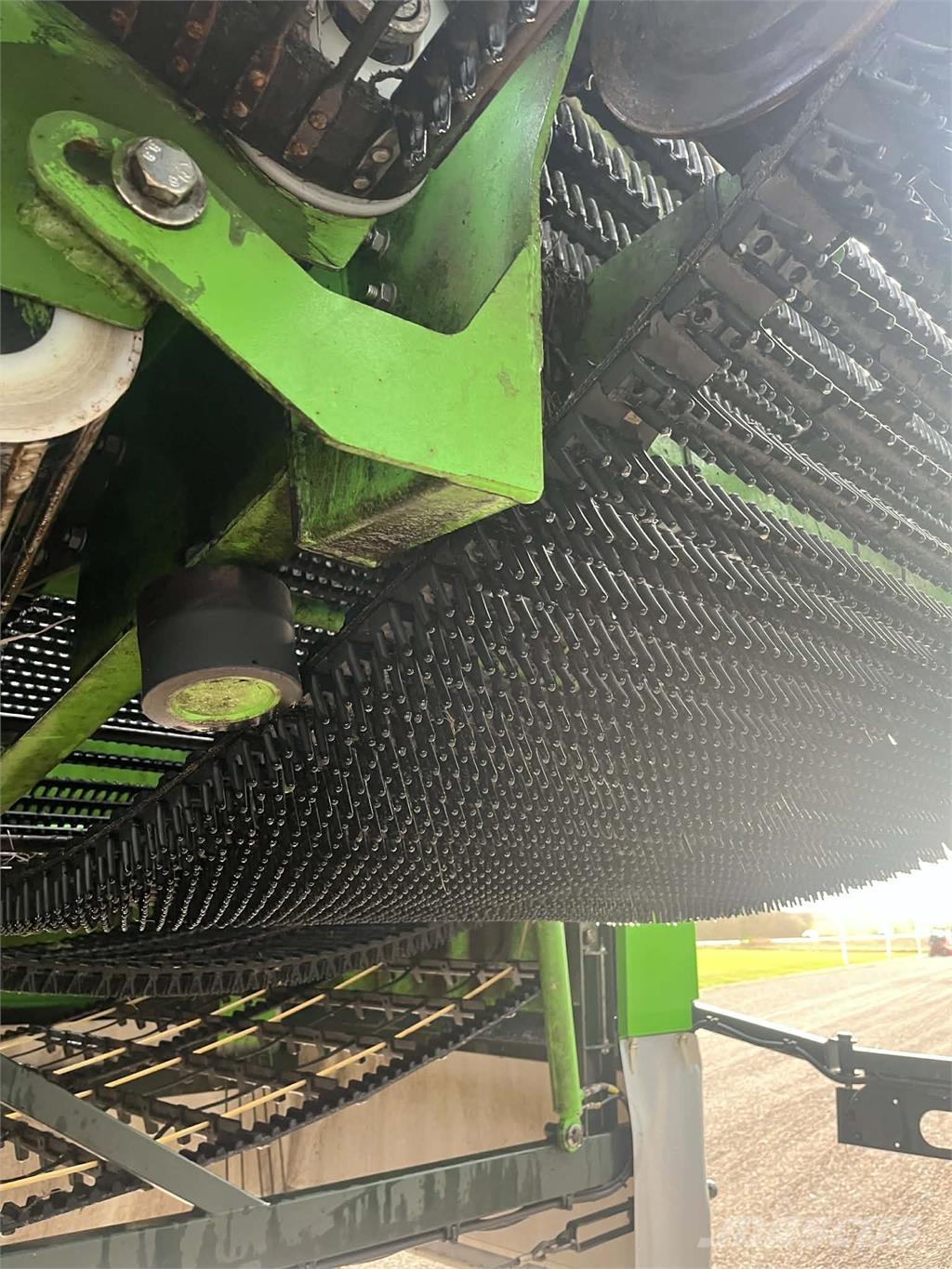 AVR 9200 CR حفارات وحصادات البطاطس