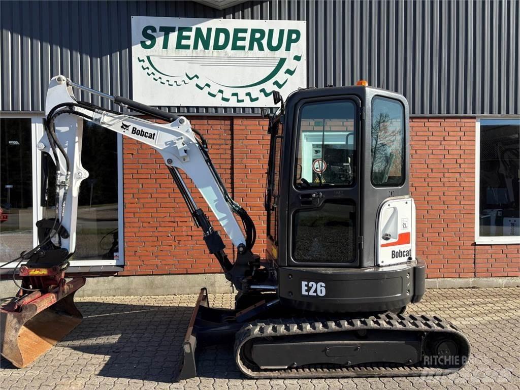 Bobcat E26 لوادر صغيرة
