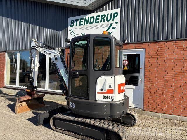 Bobcat E26 لوادر صغيرة