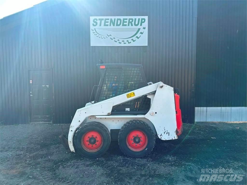 Bobcat S130 لوادر صغيرة