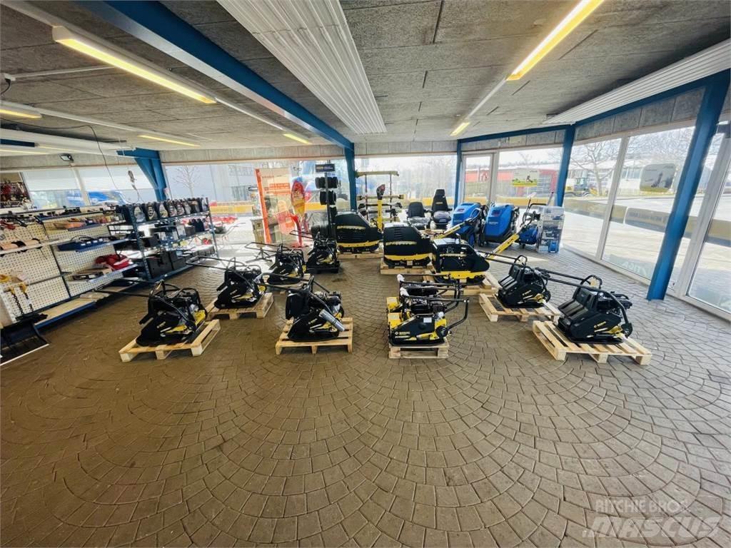 Bomag BP 25/50 دكاكات أفقية