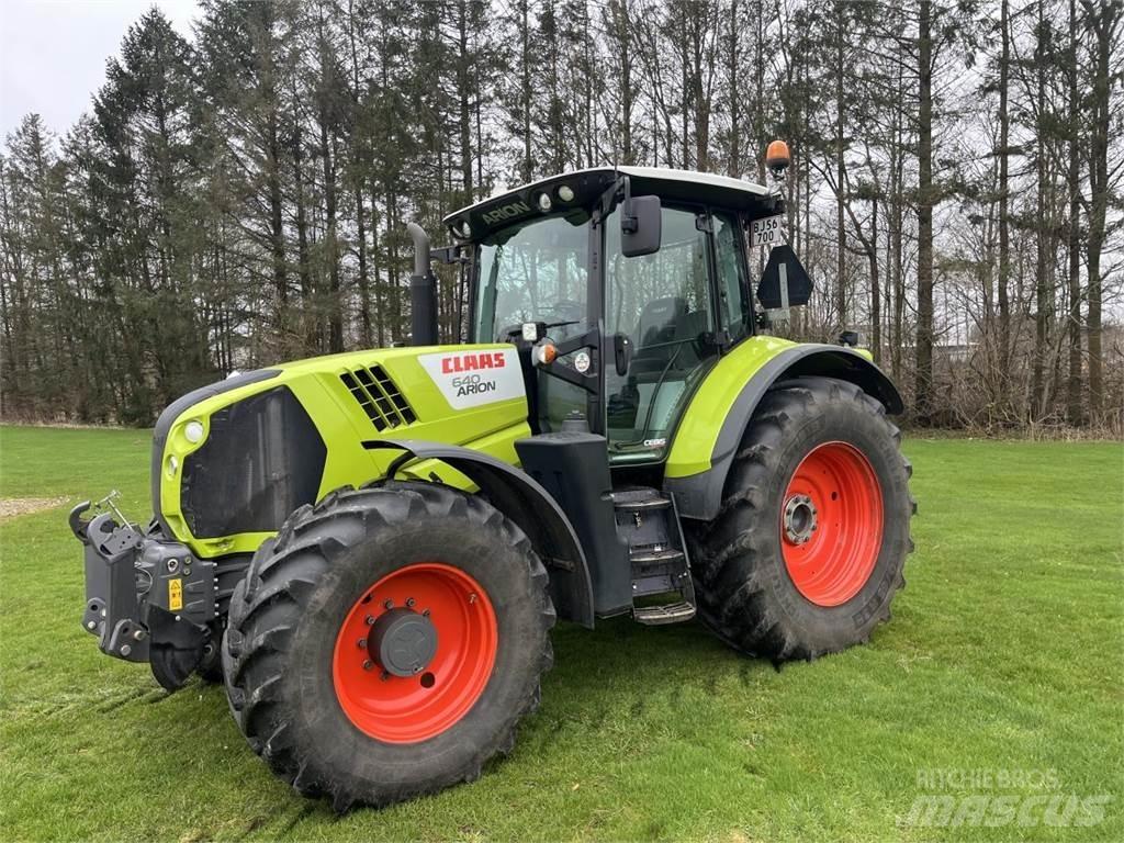 CLAAS ARION 640 الجرارات