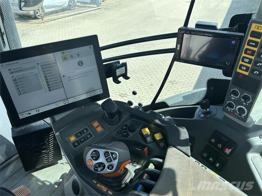 CLAAS AXION 870 الجرارات