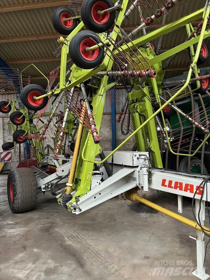 CLAAS LINER 3000 مكابس وميبسات التبن