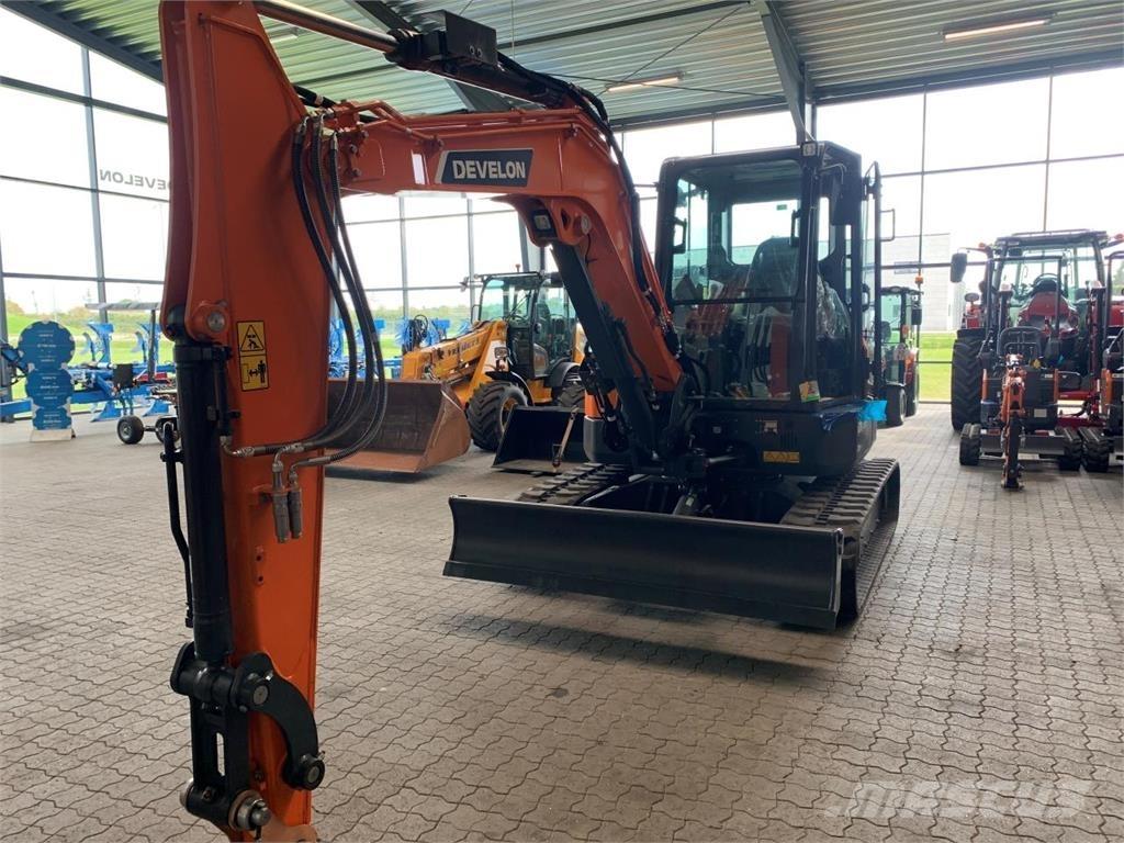 Develon DX63-7 حفارات زحافة