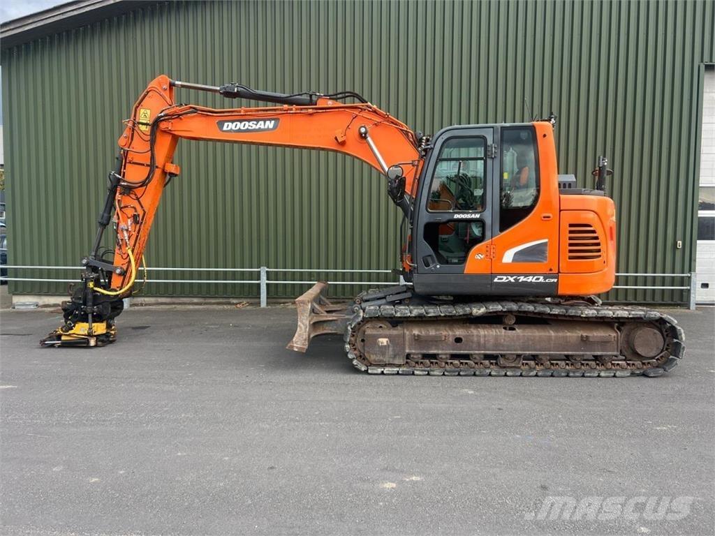Doosan DX140LCR-5 حفارات زحافة