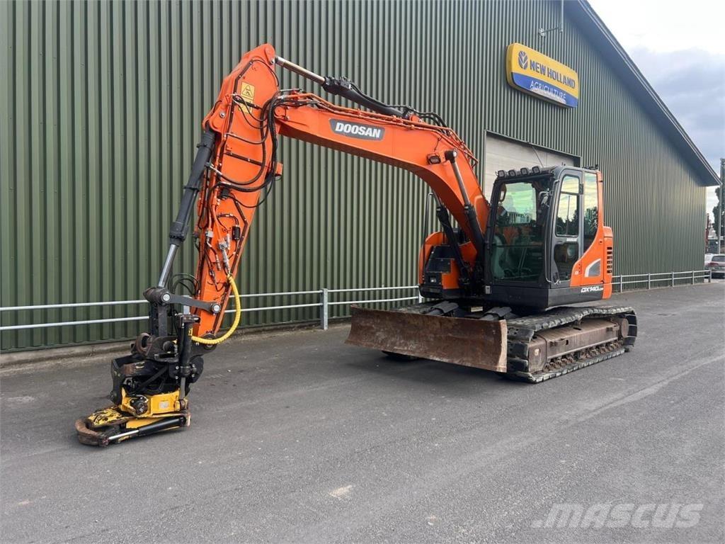 Doosan DX140LCR-5 حفارات زحافة