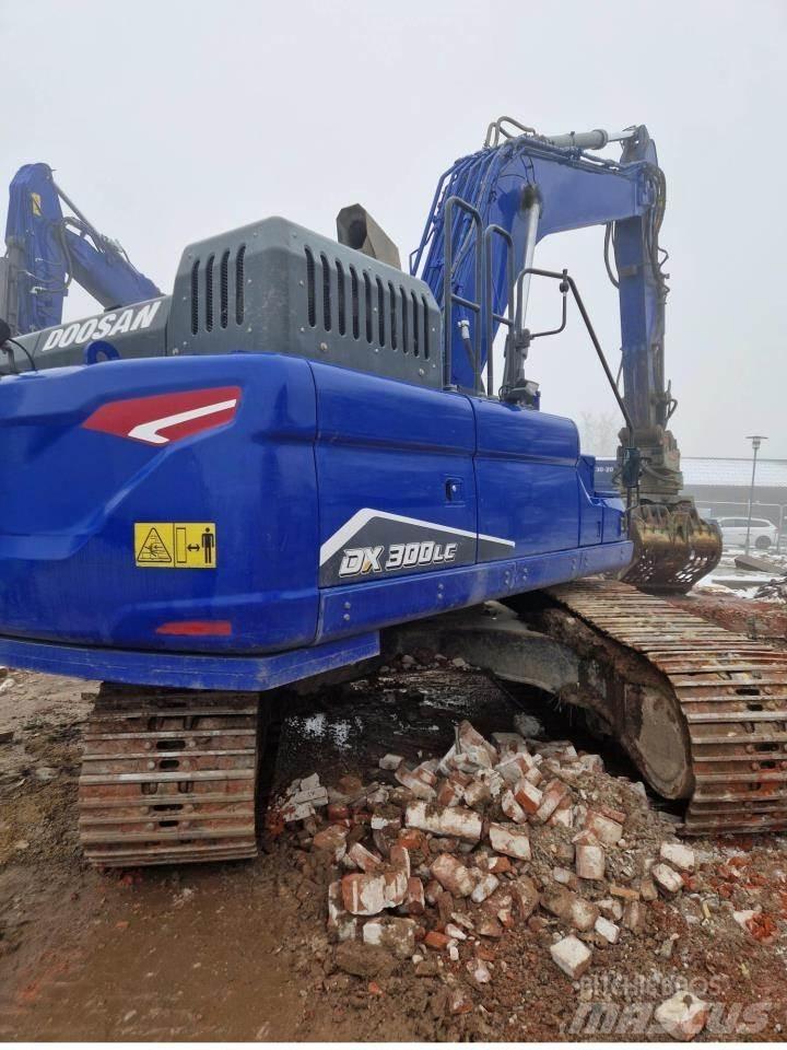 Doosan DX300LC-7 حفارات زحافة