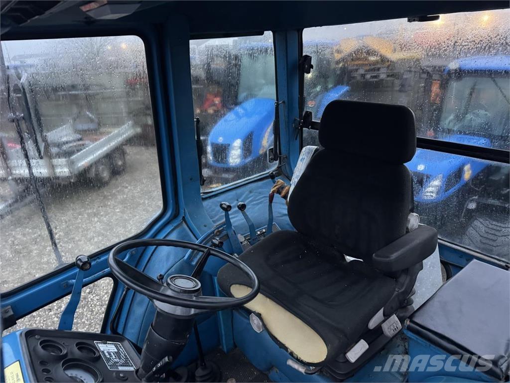 Ford 7710 الجرارات