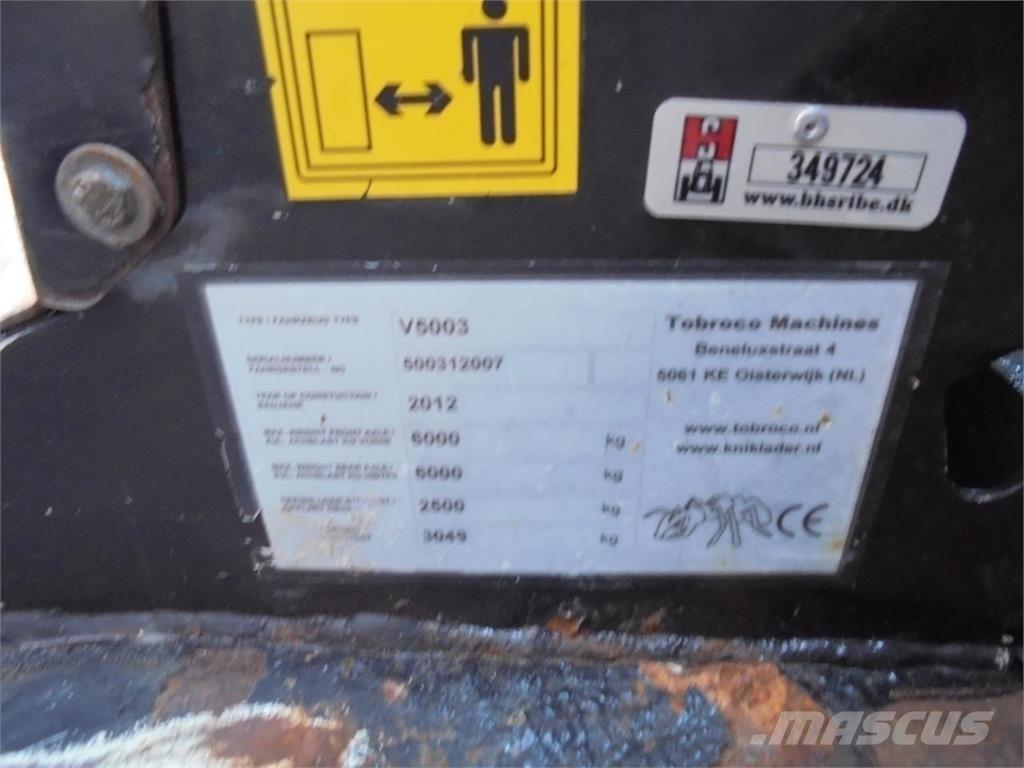 GiANT 5003 لوادر صغيرة