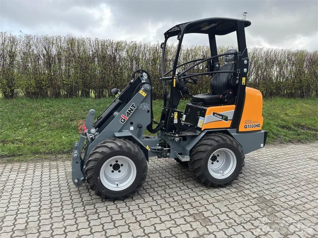 GiANT G1500 لوادر صغيرة
