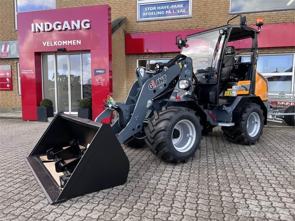 GiANT G3500 لوادر صغيرة