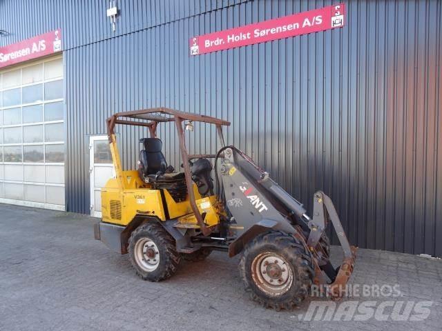 GiANT V361 لوادر صغيرة