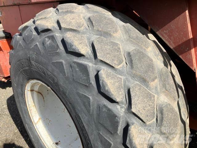 Hesston 4900 محزمات مربعة