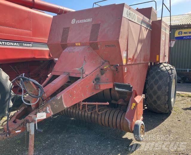 Hesston 4900 محزمات مربعة