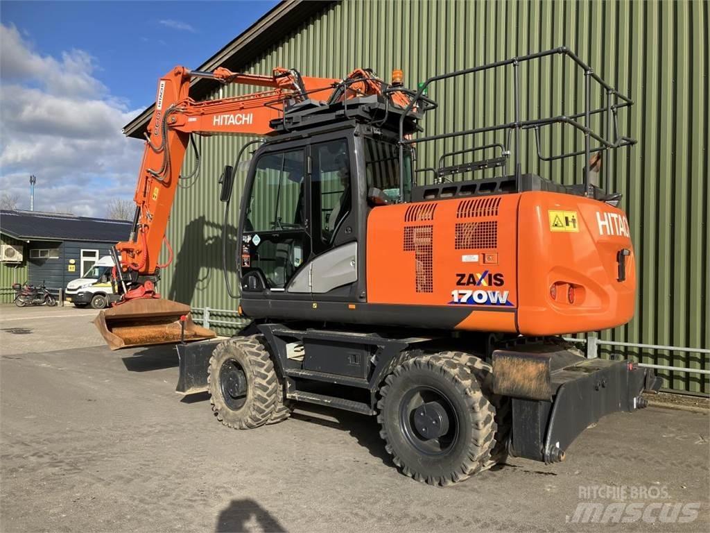 Hitachi ZX170W-6 حفارات بعجل