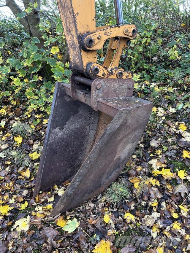 Hydrema 806 لوادر ذات جرافات عكسية