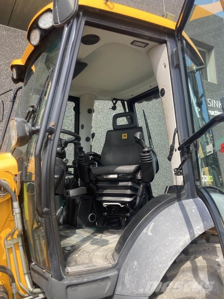 JCB 3 CX لوادر ذات جرافات عكسية