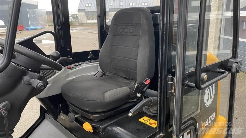 JCB 403 لوادر صغيرة
