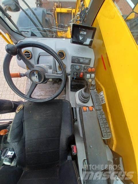 JCB 542-70 مناولات متداخلة