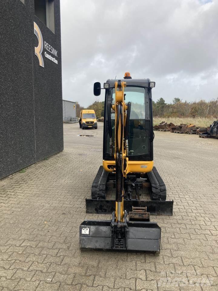 JCB 8020 CTS حفارات صغيرة أقل من 7 طن (حفارات صغيرة)