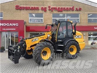 JCB TM320 لوادر بعجل