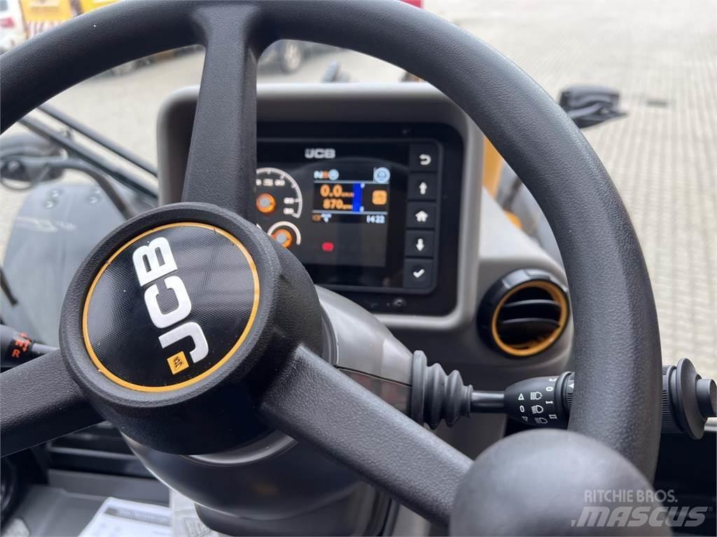 JCB TM320 لوادر بعجل