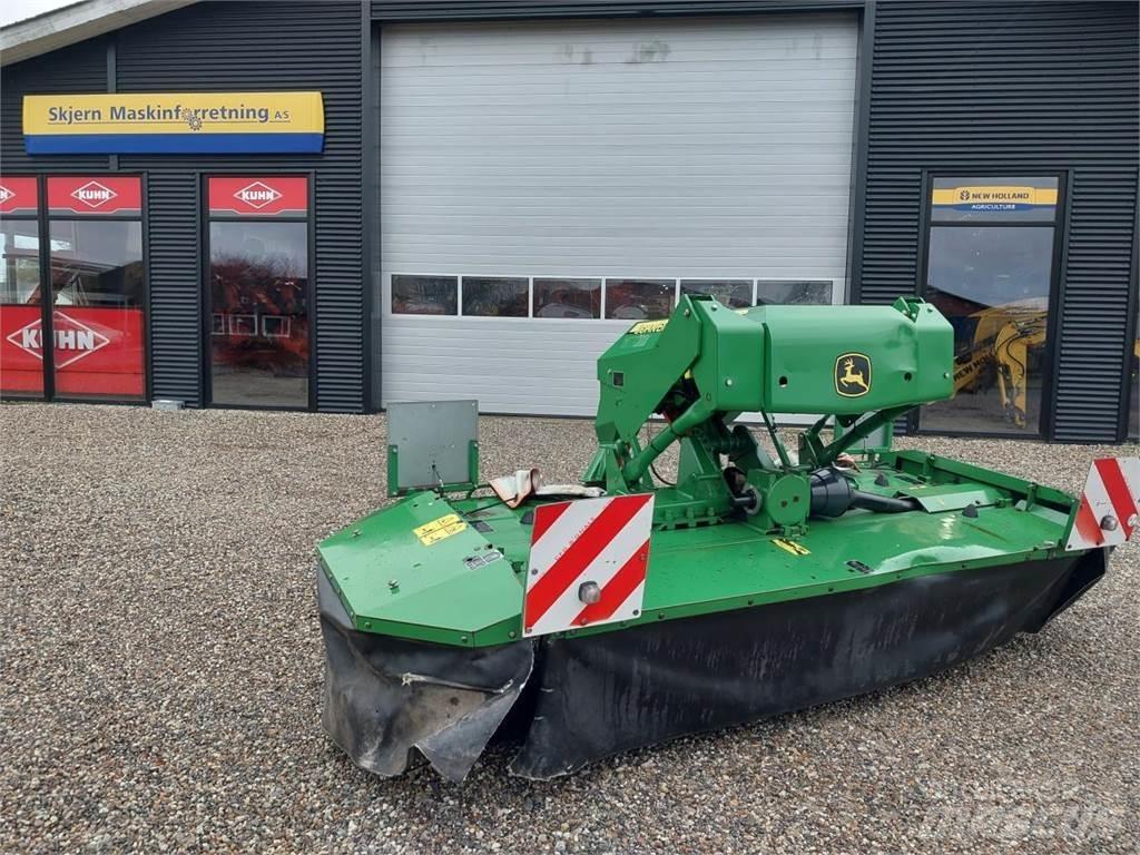 John Deere 131 معدات حصد