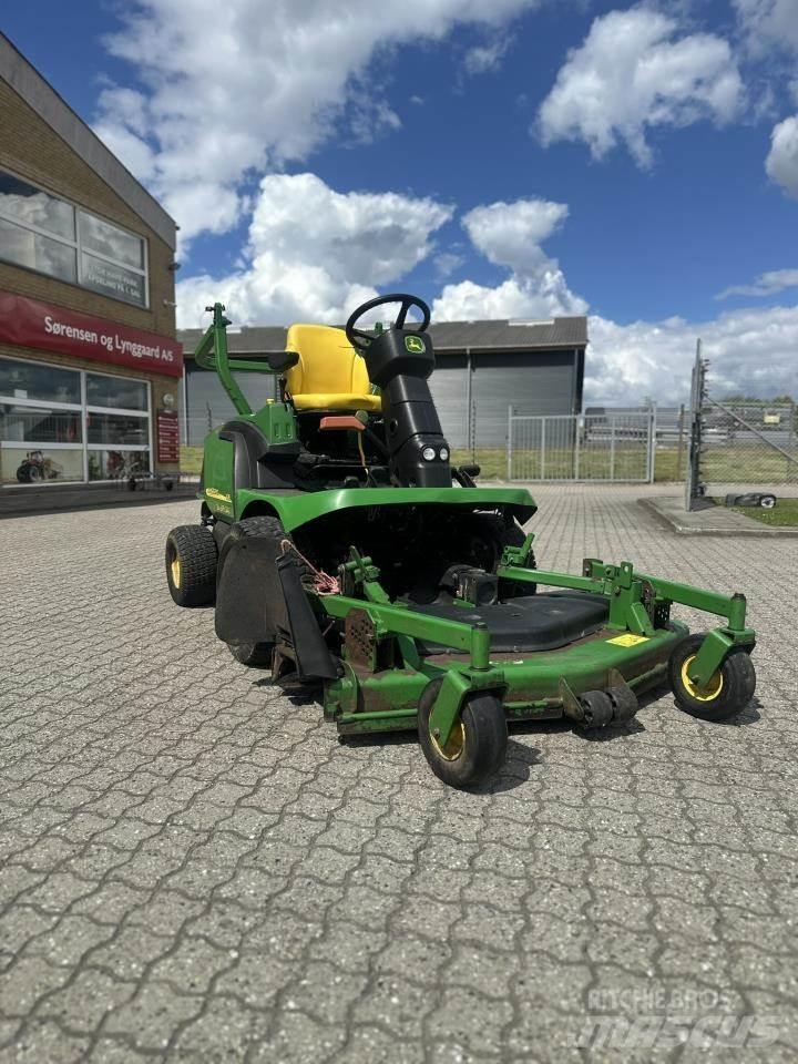 John Deere 1435 جرارات مدمجة