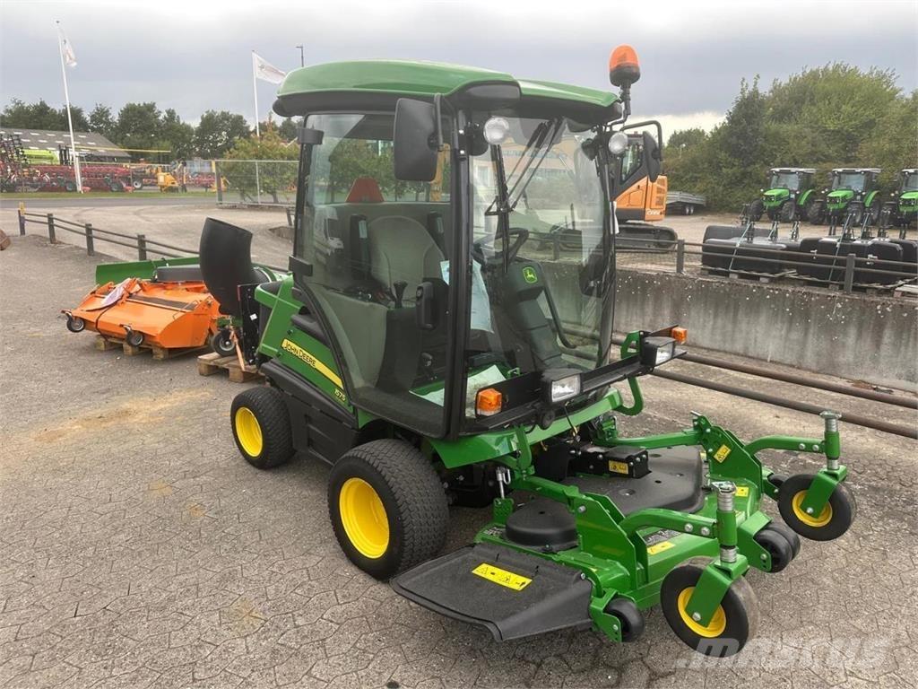 John Deere 1575 جرارات مدمجة