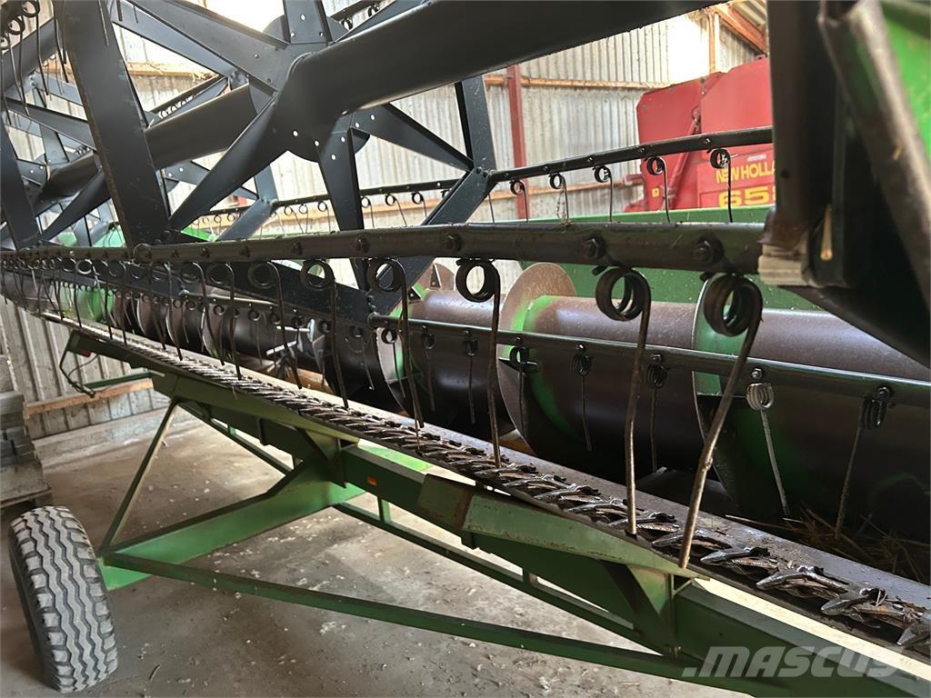 John Deere 2256 حصادات