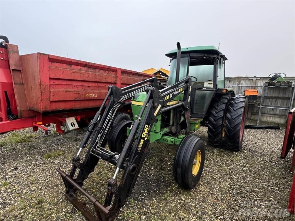 John Deere 2450 الجرارات