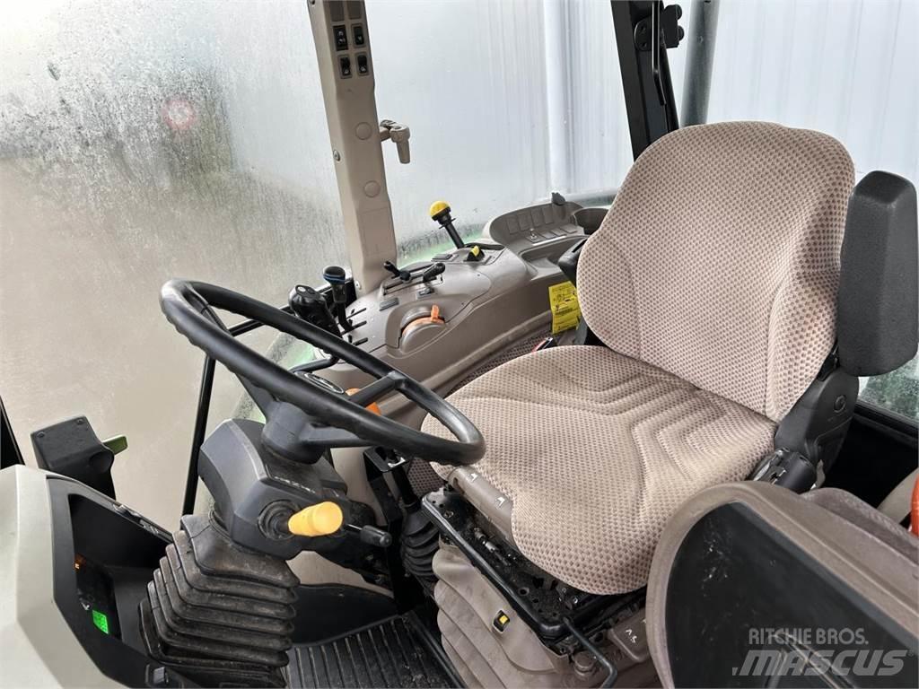John Deere 5100M الجرارات