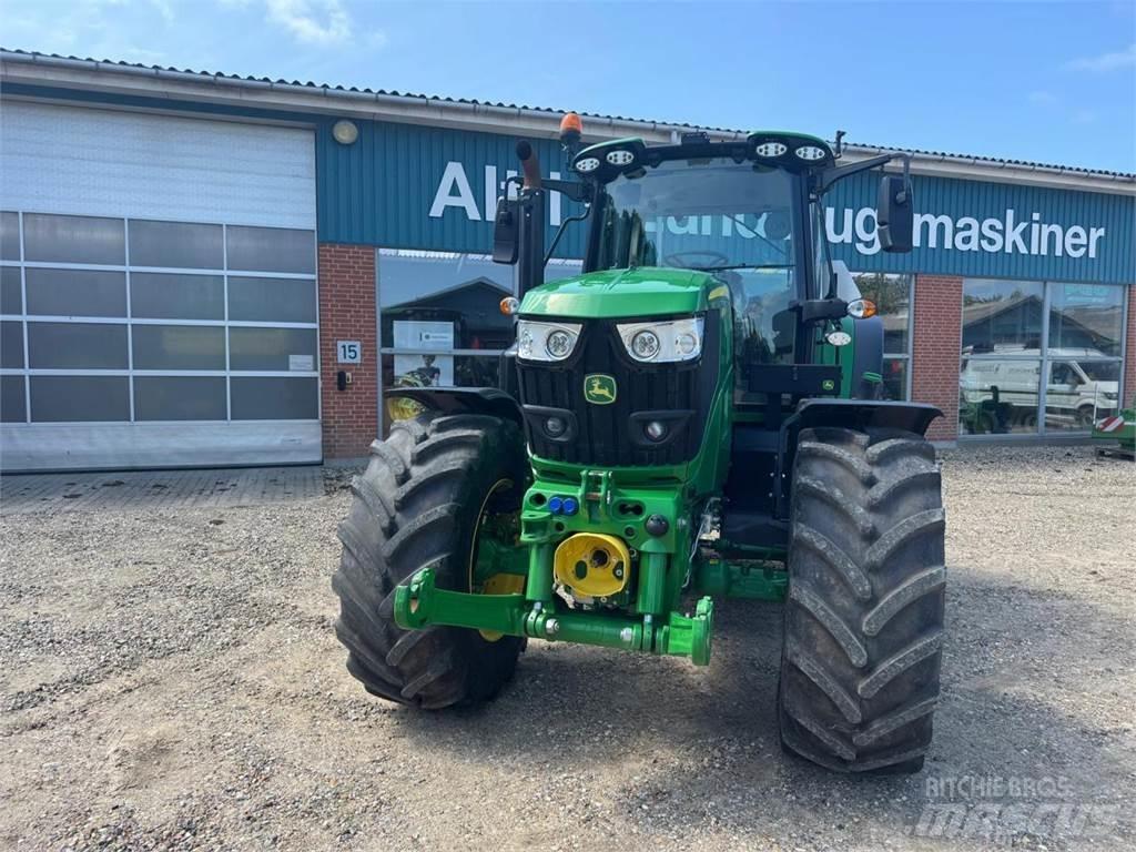 John Deere 6155M الجرارات