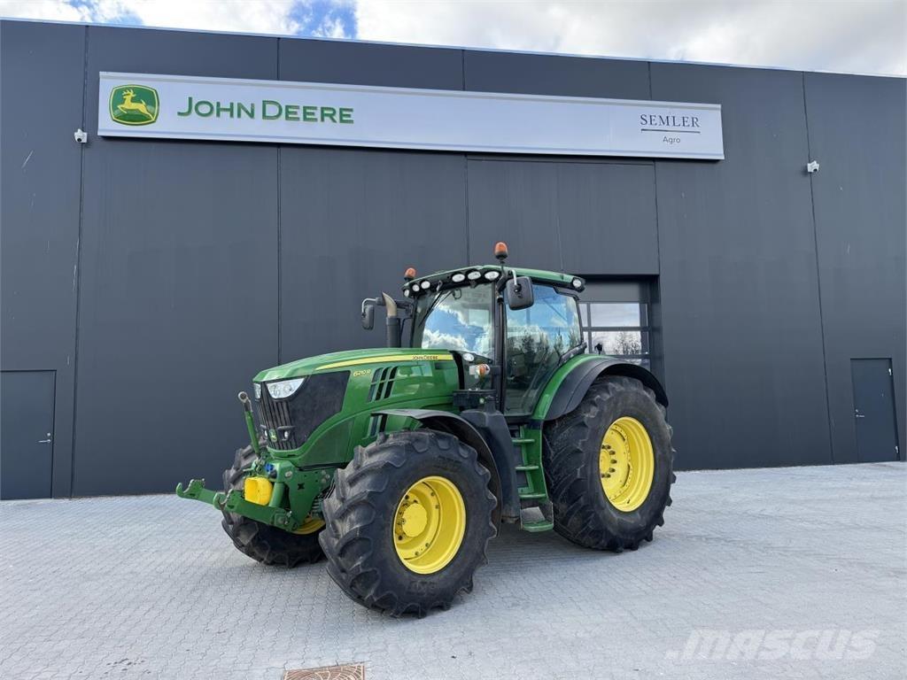 John Deere 6210 الجرارات