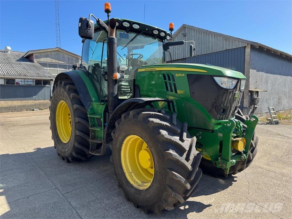John Deere 6210R الجرارات
