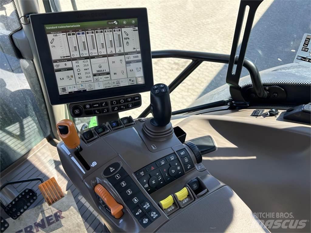 John Deere 6215R الجرارات
