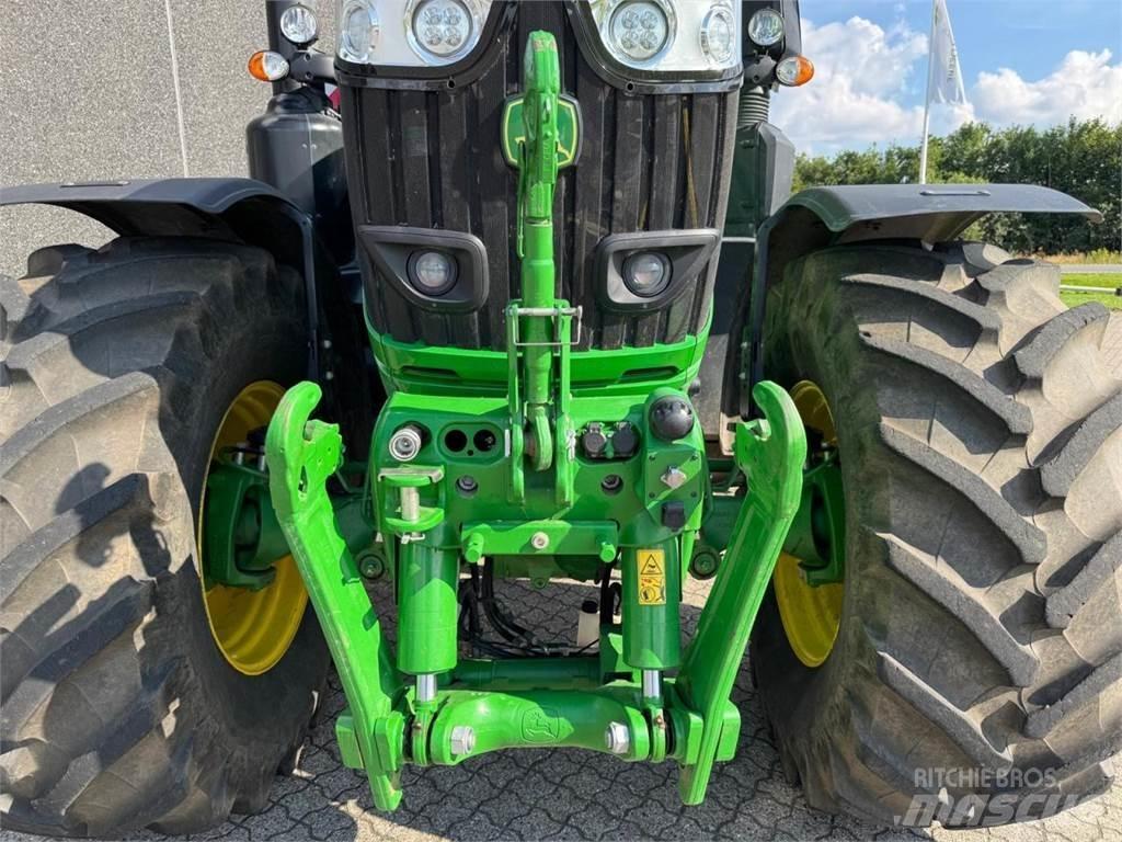 John Deere 6250R الجرارات