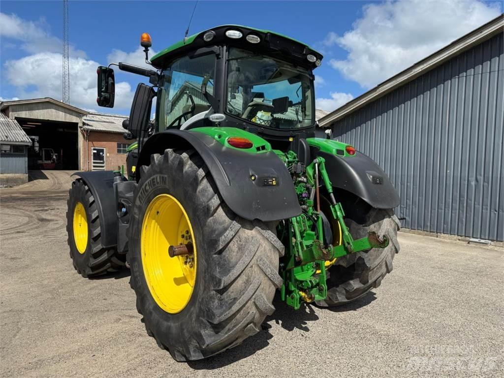 John Deere 6250R الجرارات