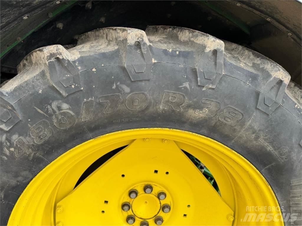 John Deere 6330 الجرارات