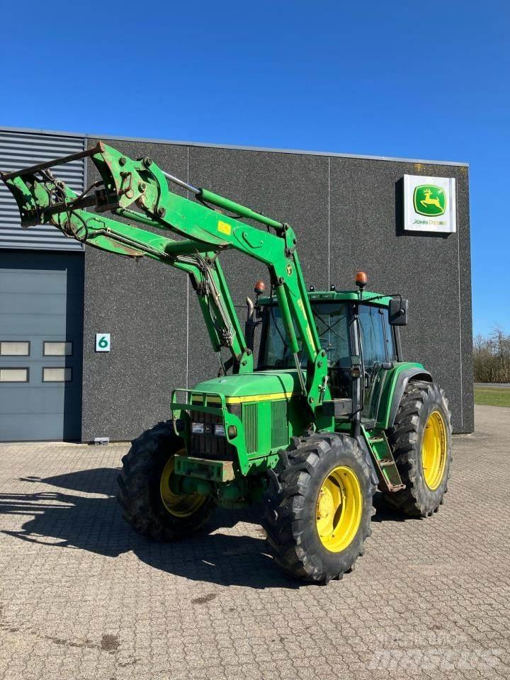 John Deere 6810 الجرارات