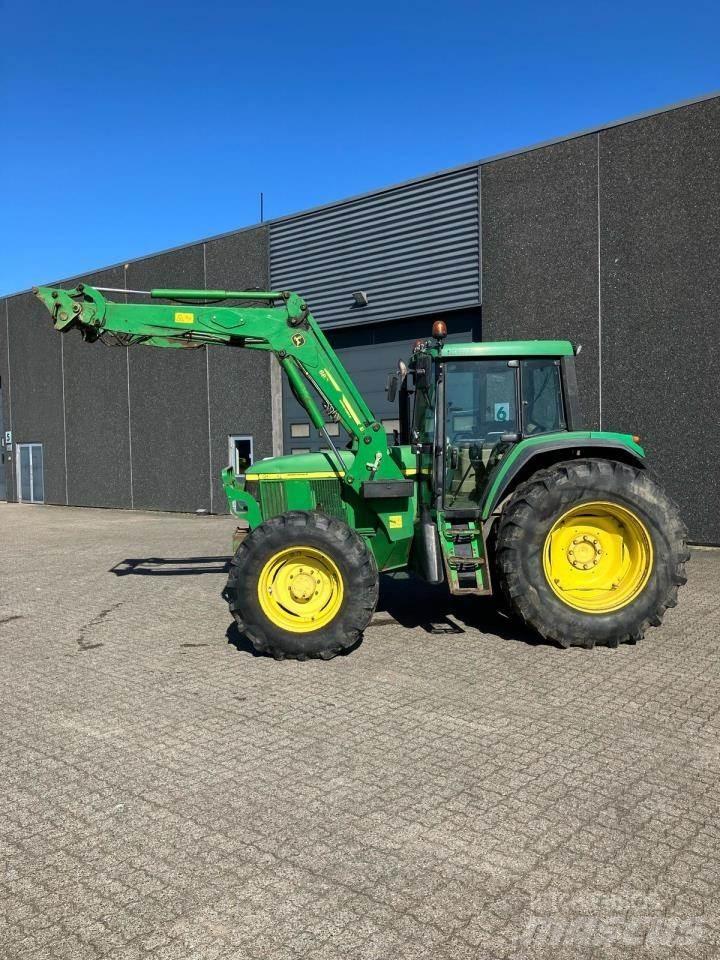John Deere 6810 الجرارات